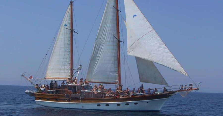 Malta: Turkish Gulet Private Half Day Cruise