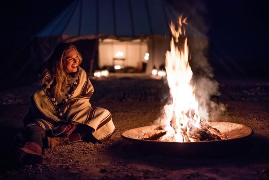 Marrakech: Agafay Desert Tour With Dinner, Camel Ride & Show