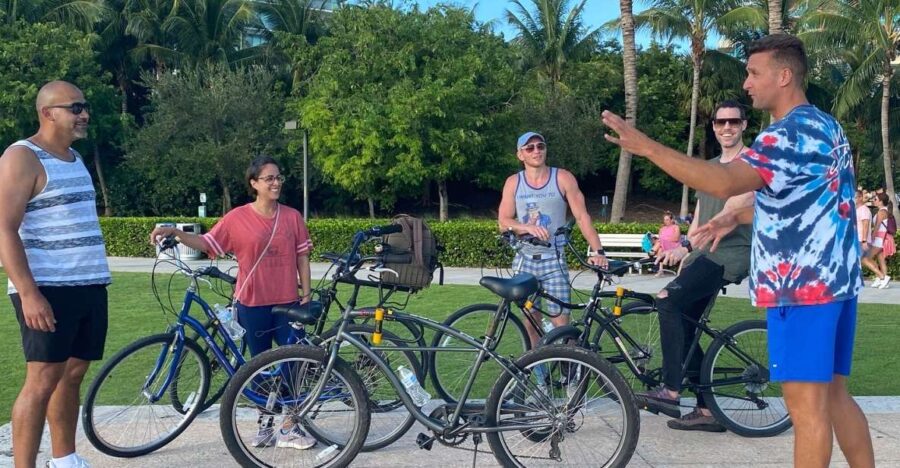 Miami Beach Art Deco & History Non-Touristy Bike Tour