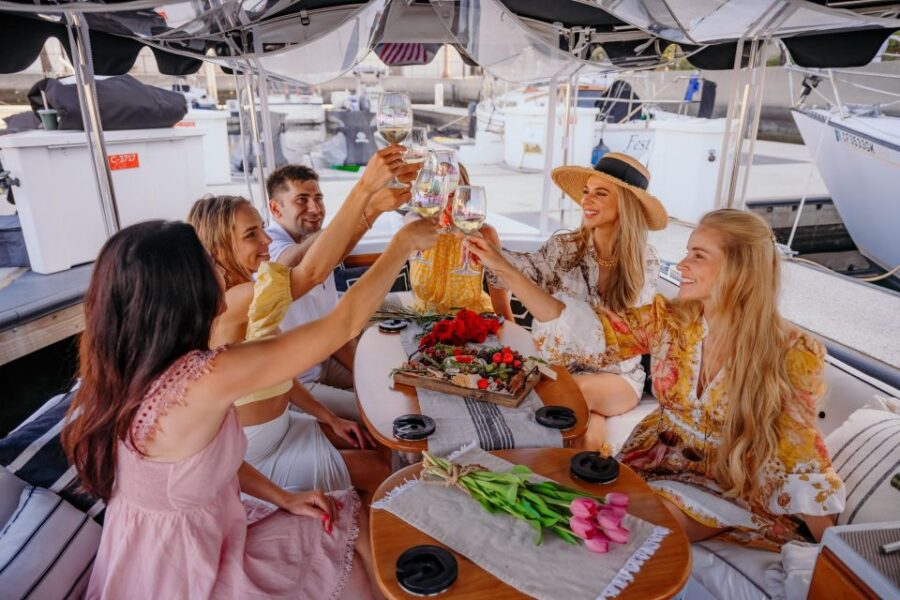 Miami: Luxury E-Boat Cruise With Wine and Charcuterie Board