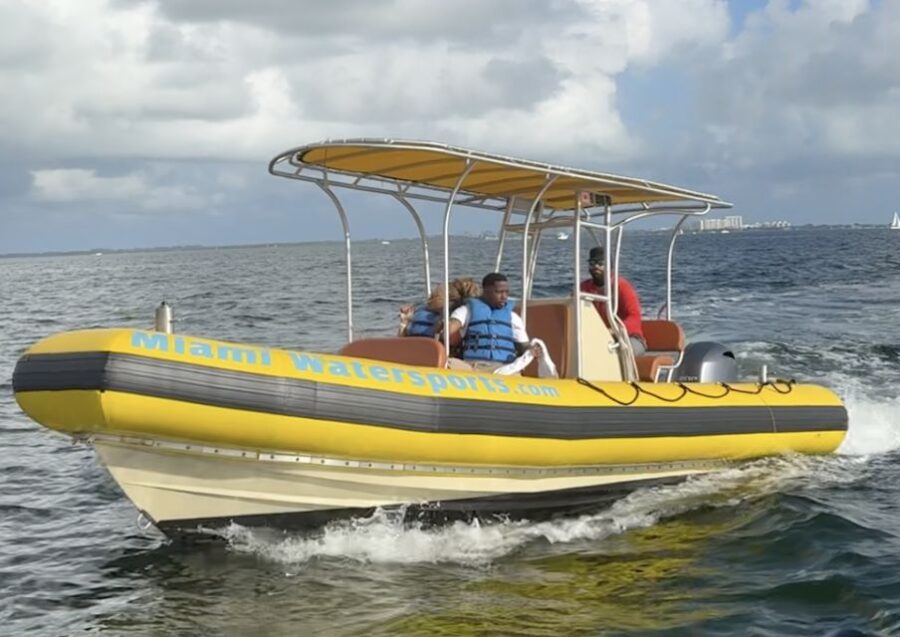 Miami: Relaxing Sightseeing Boat Ride