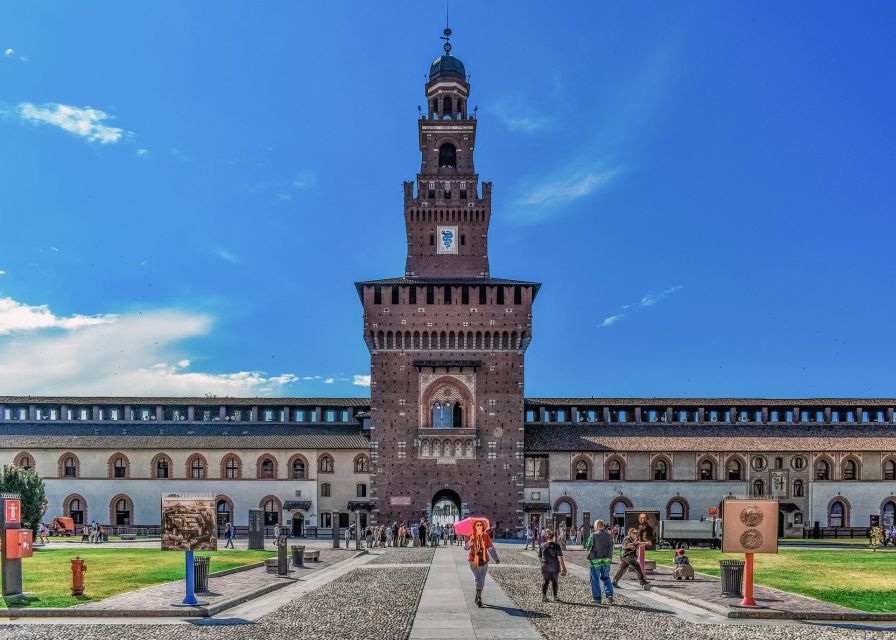 Milan Full-Day Private Sightseeing Tour and Cooking Class