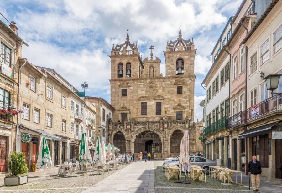 Minho: Private Braga and Guimarães Tour