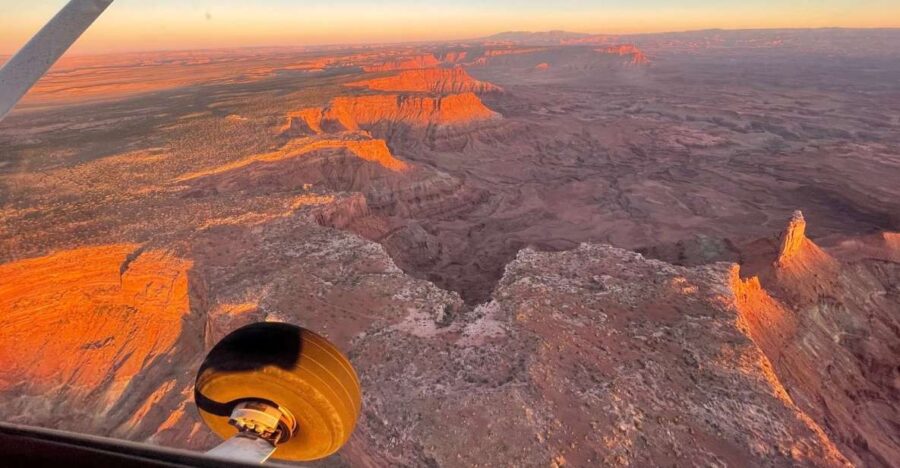 Moab: Canyonlands National Park Morning or Sunset Plane Tour