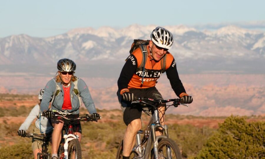 Moab: Dead Horse Point Singletrack Mountain Biking Tour - Tour Overview
