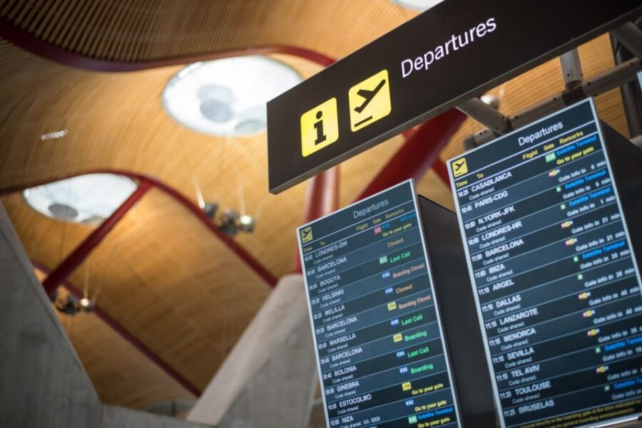 Mohammed V Airport: Private 1-Way Transfer to Casablanca