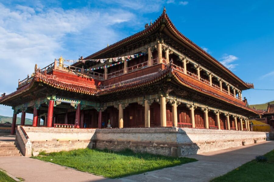 Mongolian Odyssey Throughout the Gobi 10 Days