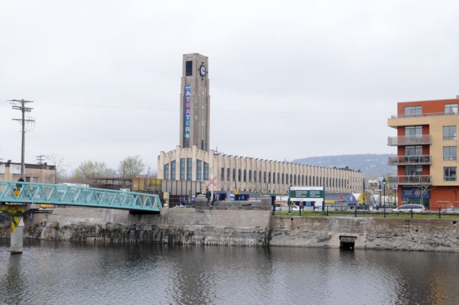 Montreal: City Architecture Guided Bike Tour