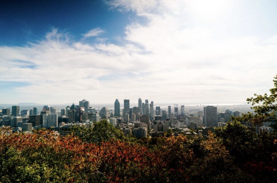 Montreal: Small Group Tour With River Cruise and Notre Dame