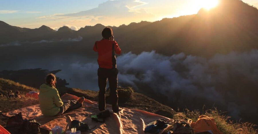 Mount Rinjani 2-Day Trek to the Summit or Crater Rim