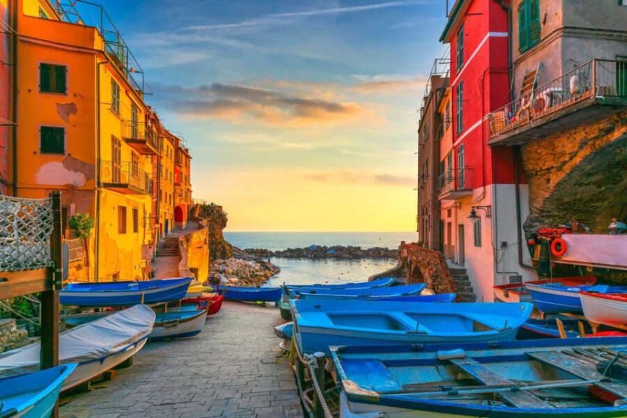 Nature and Heritage of Cinque Terre Family Walking Tour - Tour Overview