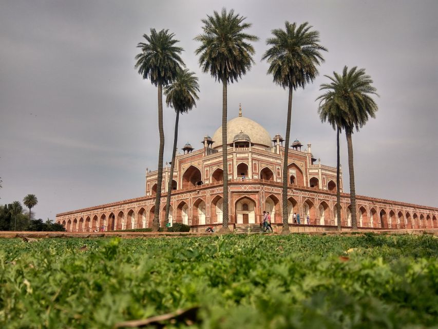 New Delhi: City Tour With Professional Photographer & Lunch