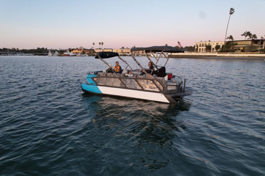 Newport Beach: Newport Harbor Private Wine and Cheese Cruise