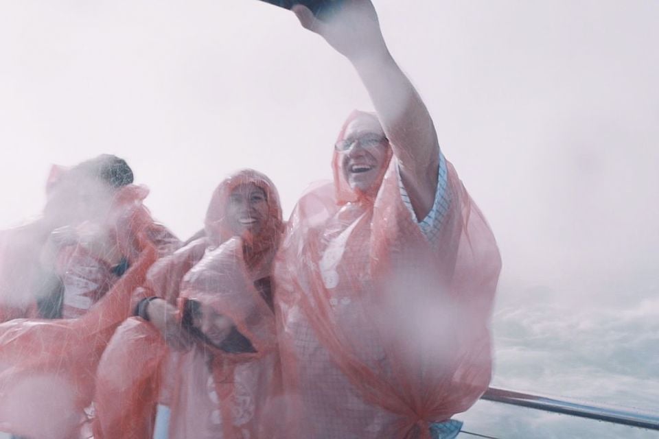 Niagara Falls, On: Helicopter Ride With Boat & Skylon Lunch