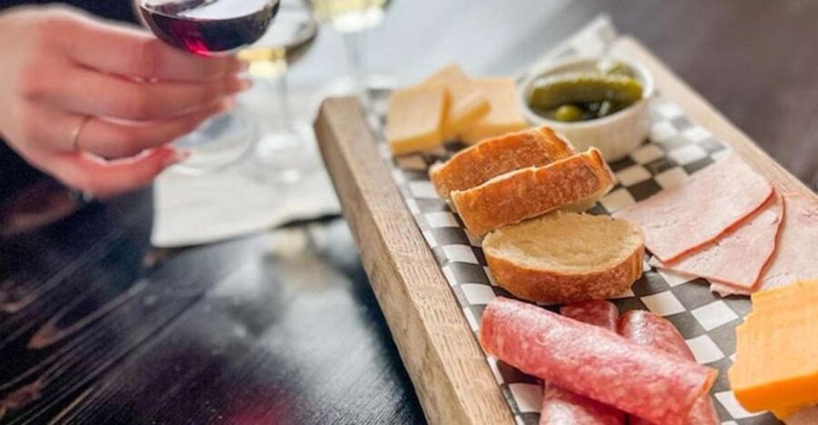Niagara-On-The-Lake: Wine & Charcuterie Tour With Tastings