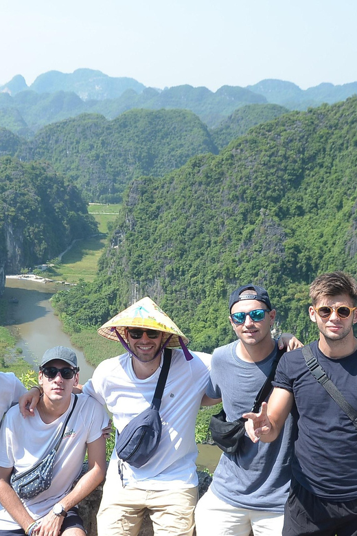 Ninh Binh: Bai Dinh, Hoa Lu, Trang An, Mua Cave Private Tour