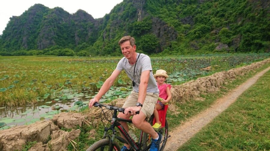 Ninh Binh Luxury 1 Day Tour: Mua Cave, Trang An, Hoa Lu