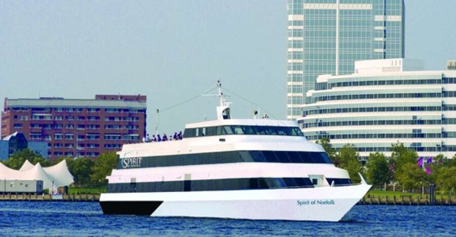 Norfolk: Buffet Dinner Cruise