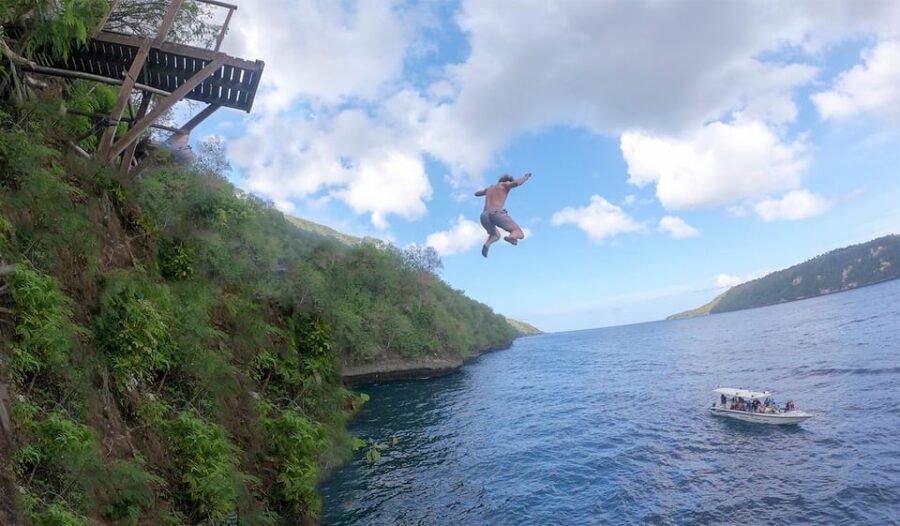 Nusa Penida: Cliff Jumping and Snorkeling Adventure