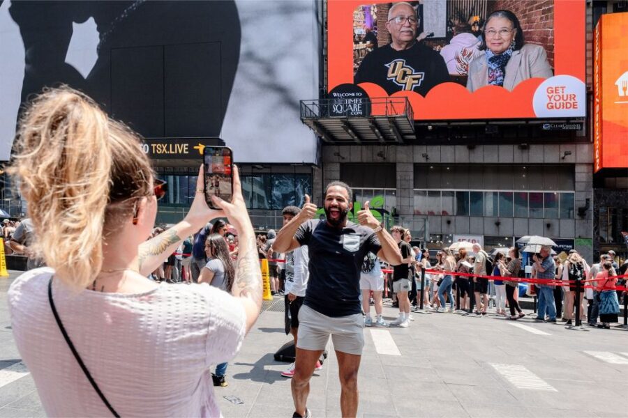 NYC: See Yourself on a Times Square Billboard for 24 Hours - Experience Overview