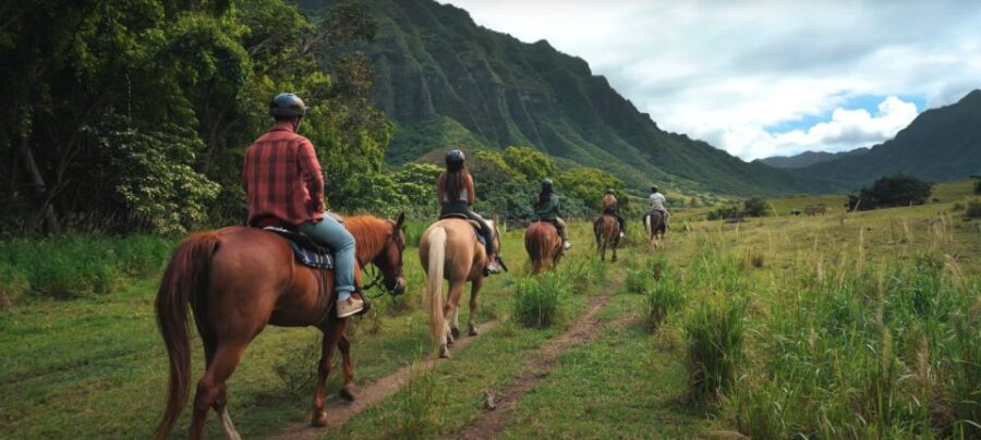 Oahu: Kualoa Hills and Valleys Horseback Riding Tour - Tour Overview