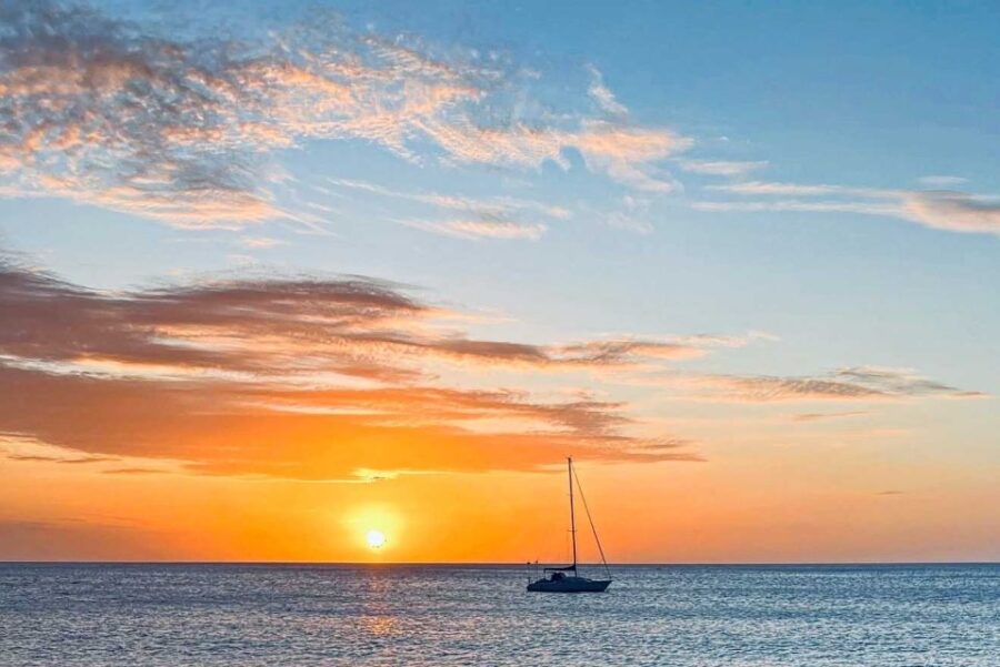 Oahu: Sunset Sailing in Small Intimate Groups - Activity Overview