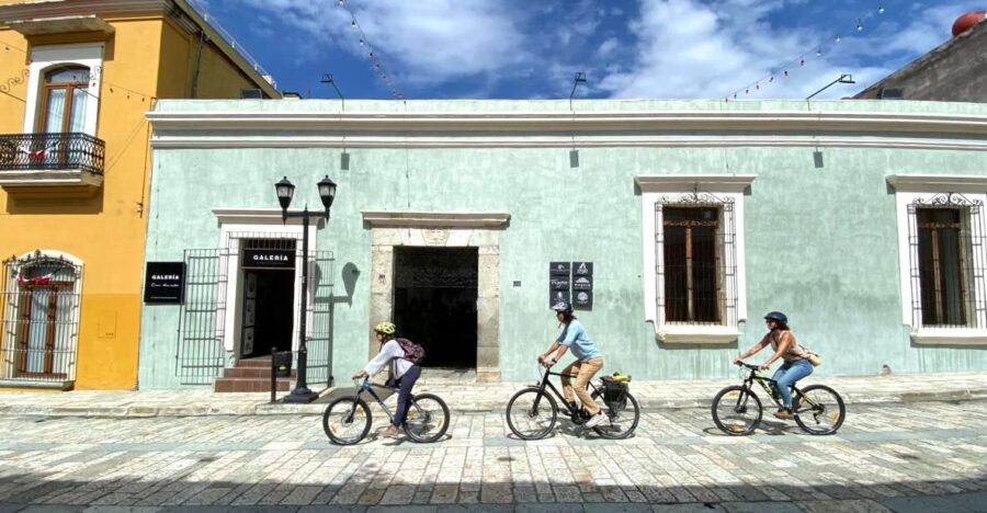 Oaxaca: Street Art Bike Tour