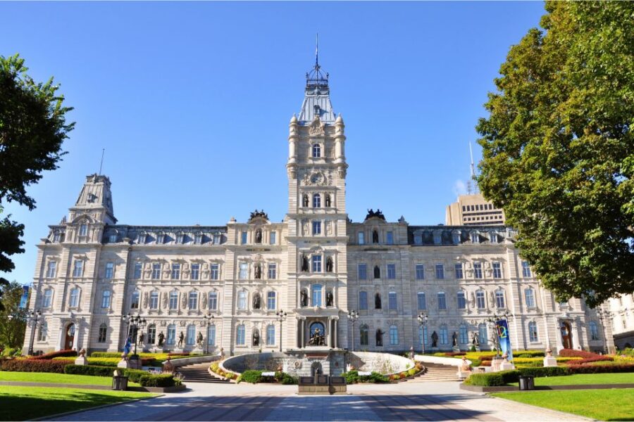Old Québec: First Discovery Walk and Reading Walking Tour - Tour Overview