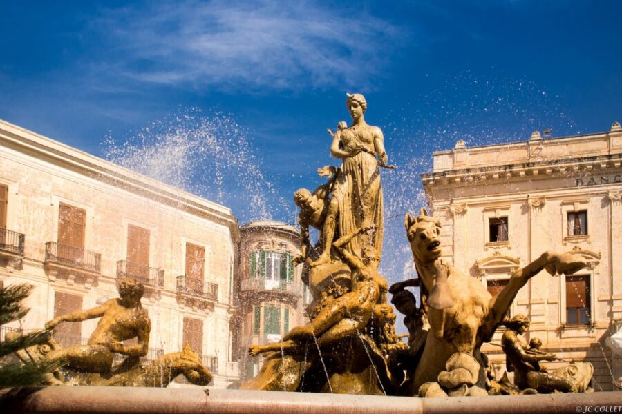 Ortigia Private Walking Tour With Photographer - Tour Overview
