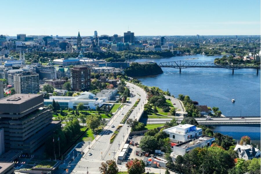 Ottawa: City Exploration Game and Tour - Overview of the Activity