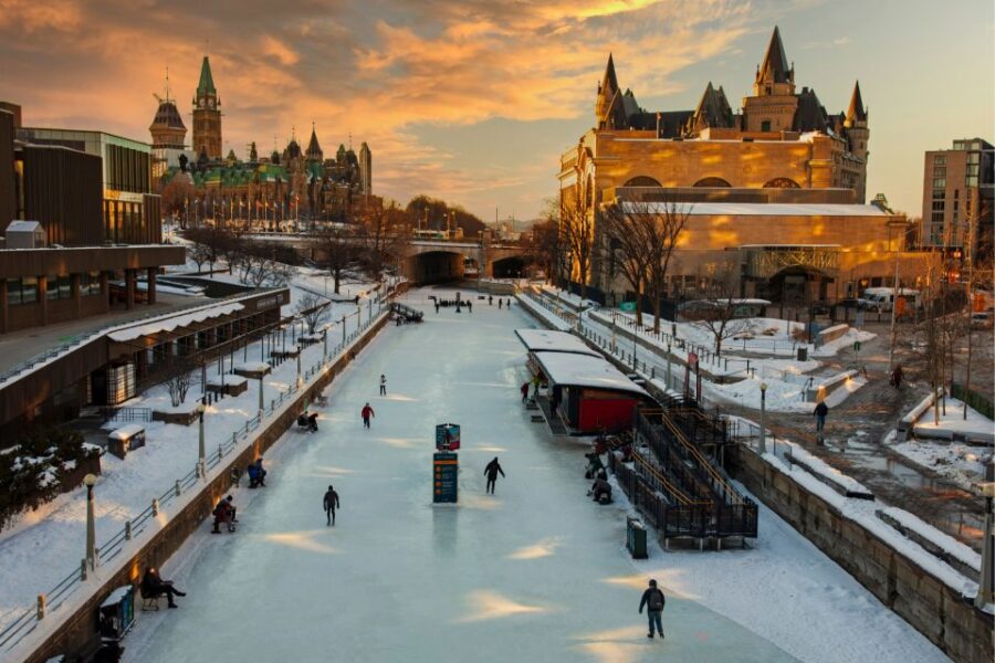 Ottawa: First Discovery Walk and Reading Walking Tour - Tour Overview and Experience