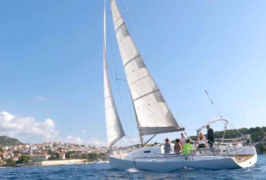Paklinski Islands: Hvar Half-Day Morning Sailing Tour - Tour Overview and Pricing