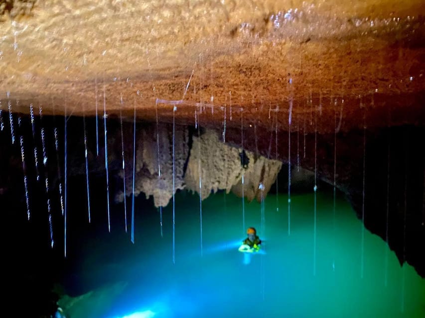 Paradise Cave and Phong Nha Cave Tour