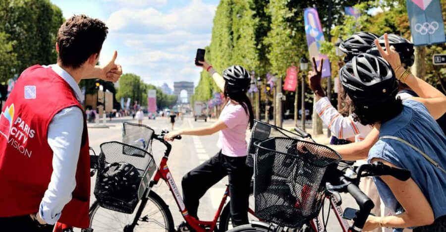 Paris Guided Bike Tour