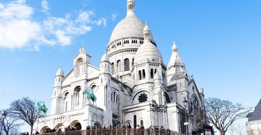 Paris: Montmartre and Sacre Coeur Tour With a Local Guide