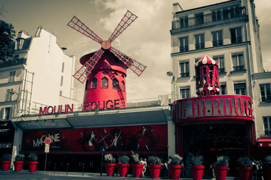 Paris : Private Montmartre & Sacré Coeur Walking Tour