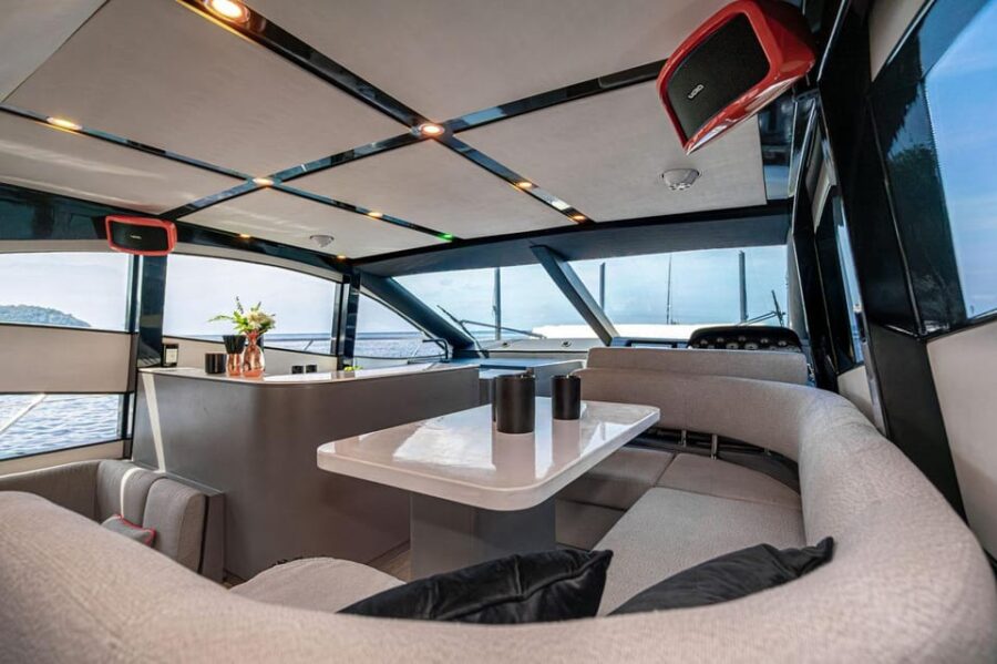 Phuket: Luxury HYPE Yacht to Phang Nga Bay and Hong Island
