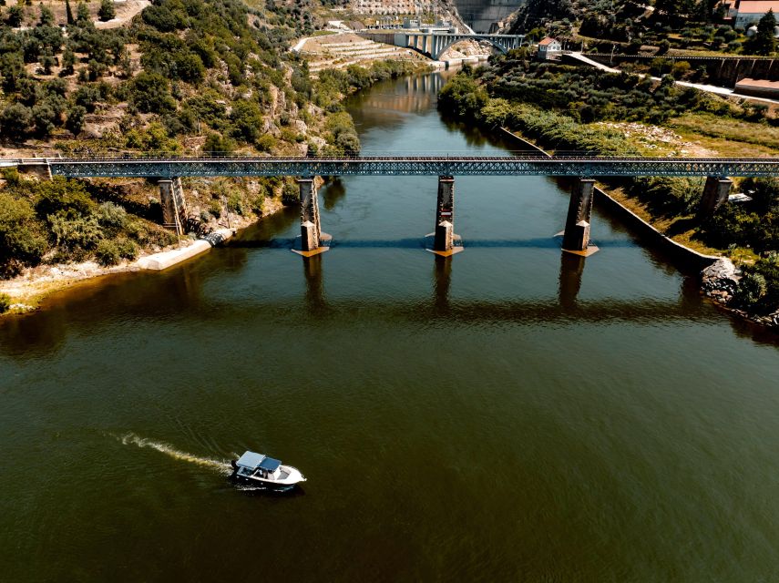 Pinhão: Douro River Boat Tour With Lunch - Tour Overview and Pricing