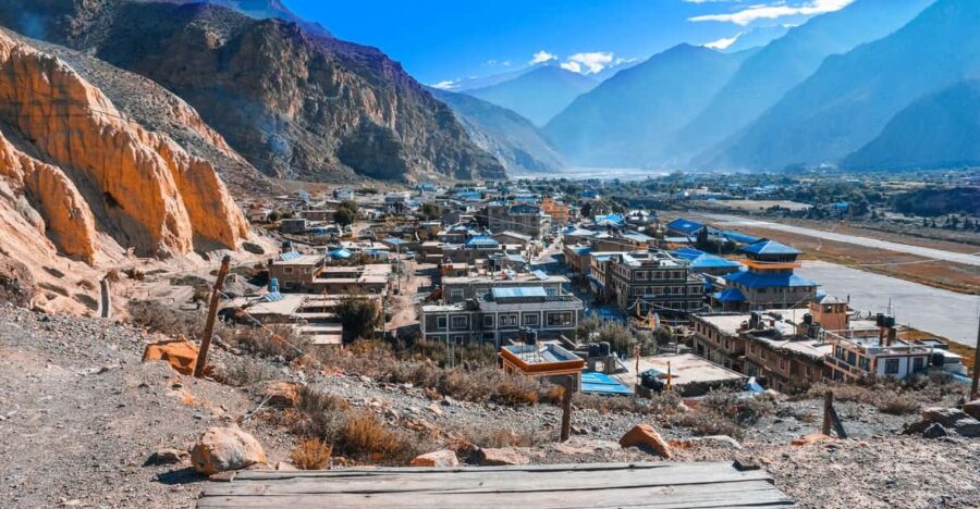 Pokhara: 2 Day Mustang Tour With Muktinath Temple