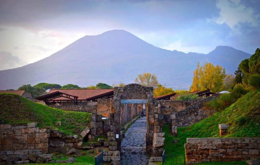 Pompeii and Herculaneum: Travel to the Ancient Ruins