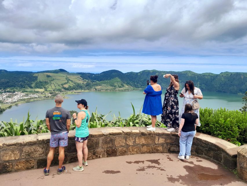 Ponta Delgada: Shore Tour Blue & Green Lake, Furnas Volcano
