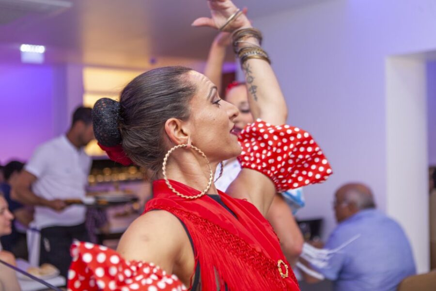 Portimão: Spanish Nights Sevillian Dance & Tapas Tasting - Event Overview