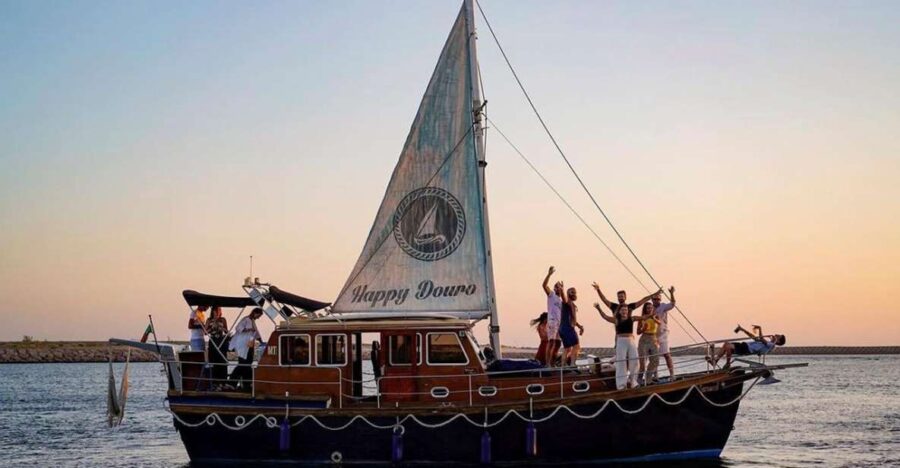Porto: 6 Bridges of Douro Classic Boat Tour