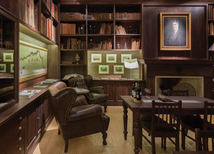 Porto: Grahams Port Lodge Tour & Vintage Room Wine Tasting