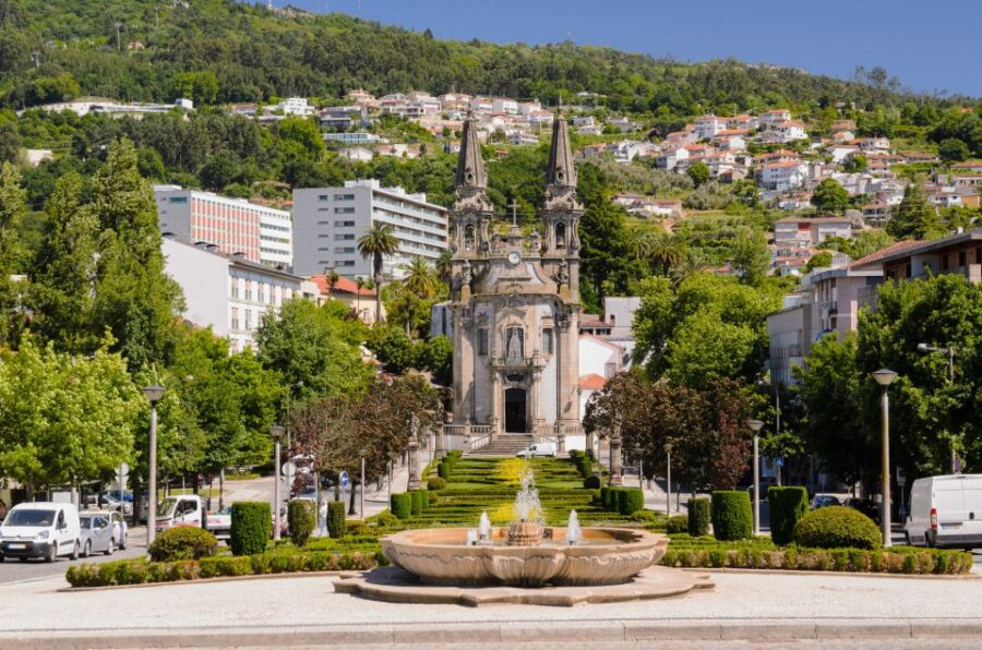 Porto: Guimarães & Braga Tour With Entry Tickets and Lunch - Tour Overview