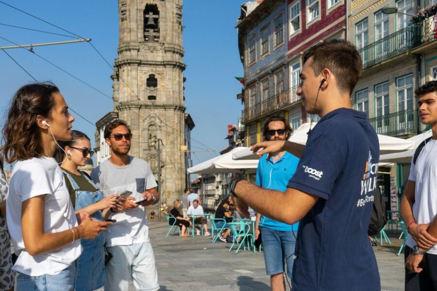 Porto: Walking Tour and Hop-On Hop-Off Bus Tour