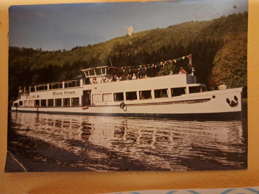 Prague: 2-Hour Historic Boat Cruise With Delicious Lunch