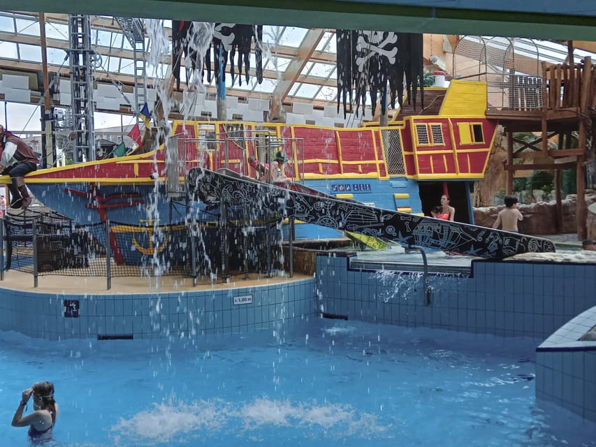 Prague: Aquapalace Indoor/Outdoor Water Park Ticket