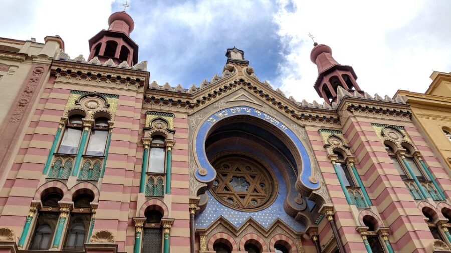 Prague: Guided Walking Tour of Pragues Jewish Quarter