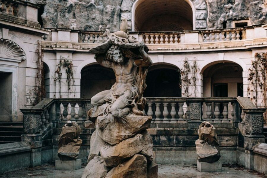 Prague: HavlíčEk Gardens Tour With Photoshoot & Drinks